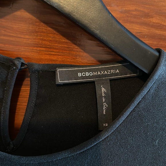 BCBG MaxAzria top in black size extra-small - Picture 2 of 3